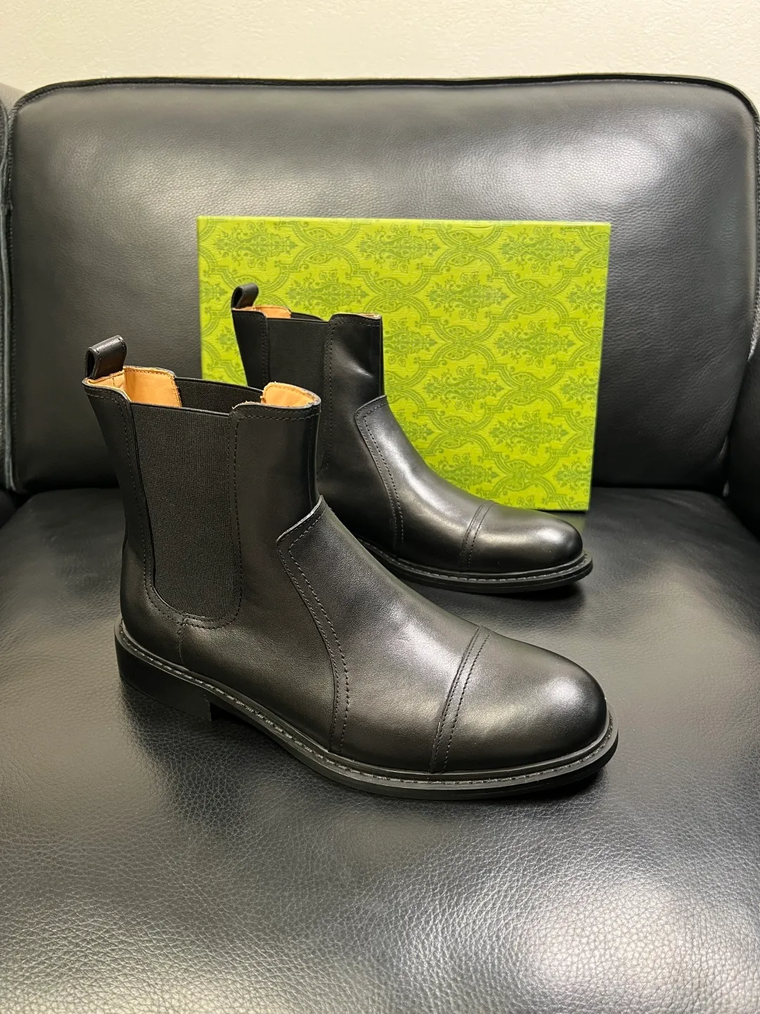 Men's shoes 💰900 Gucci High-quality top crafts Gucci Leather shoes and boots high-top series counter synchronization Original factory configuration, original cowhide imported from Italy, imported water-dyed cow lining, soles: original factory special supply original sole super comfortable, original factory and single goods High quality, welcome to compare and synchronization at the counter, code number 39-44 (customized 45)